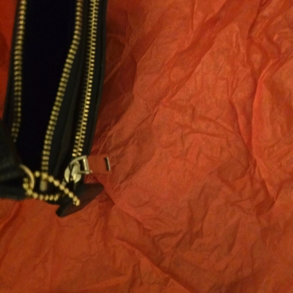 NWOT Coach Brown and Black w Gold Hardware Wristlet Adorned W Classic Coach logo - Picture 8 of 9